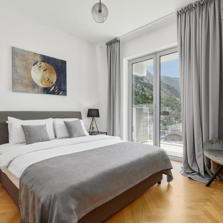 Olga's Piece of Paradise in Kotor - Three-Bedroom Apartment - 17