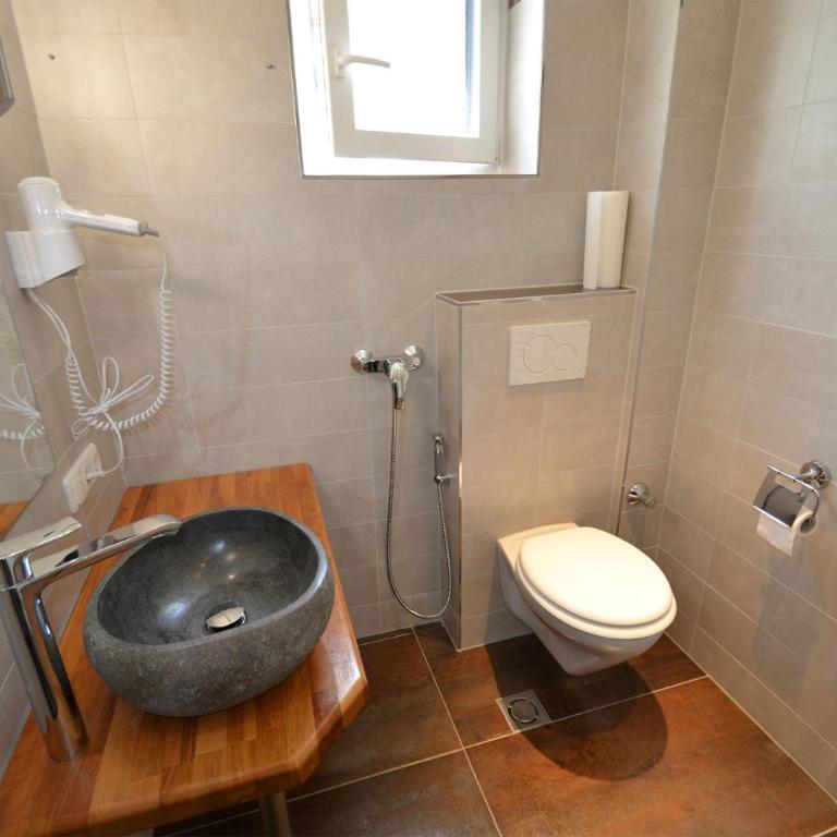 Deluxe Studio Kaprun by All in One Apartments - Studio-Apartment mit Balkon - 8