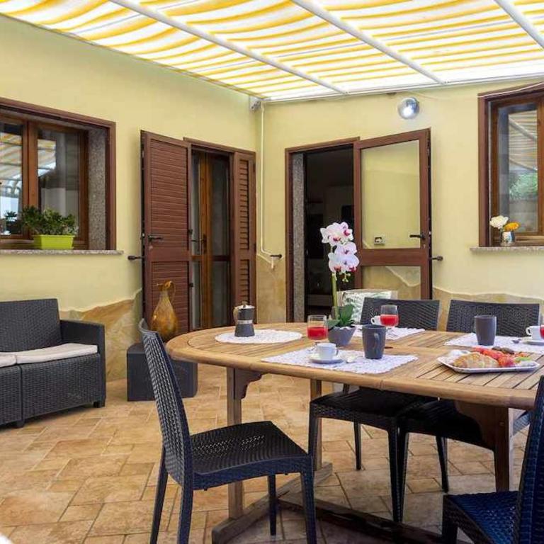 Alghero Villa Maestrale con veranda coperta giardino 4 camere 3 bagni - Casa Vacanze con 4 Camere da Letto - 35