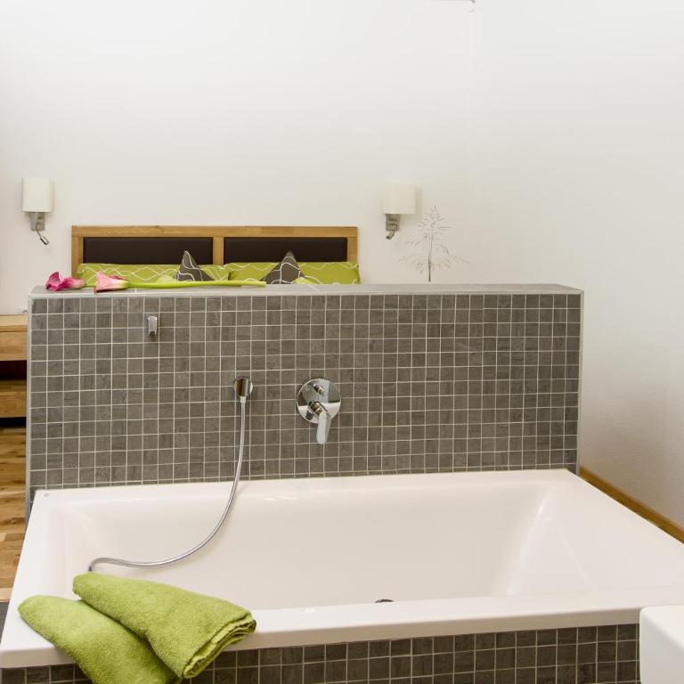 Apart Simon Seefeld - Apartment mit Balkon - 10