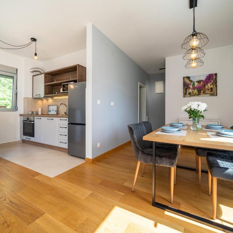 Luxury dream view apartment - One-Bedroom Apartment - 8