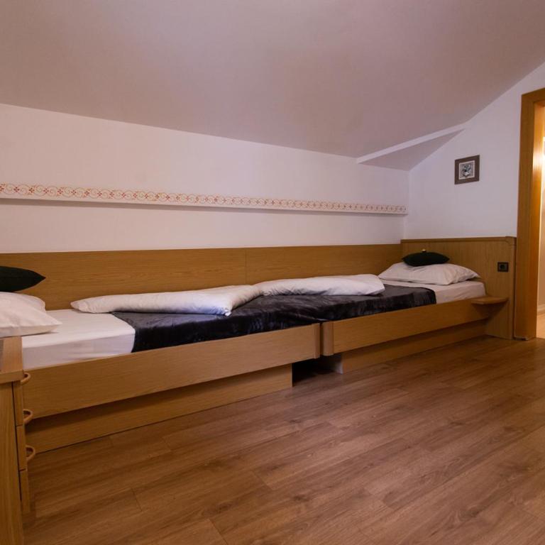 Almhotel Bergerhof - Zweibettzimmer mit Balkon - 3