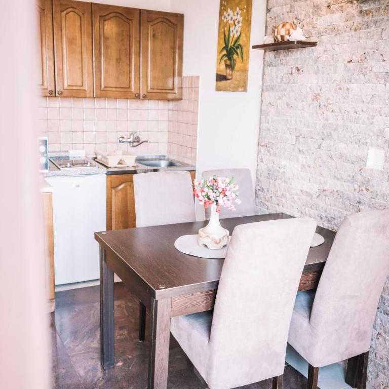 Bivalvia Apartments - One-Bedroom Apartment with Balcony and Sea View - 6