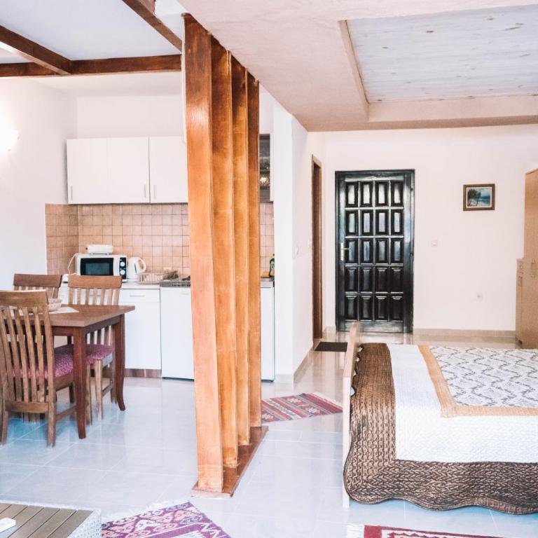 Bivalvia Apartments - Double Room with Balcony and Sea View - 6