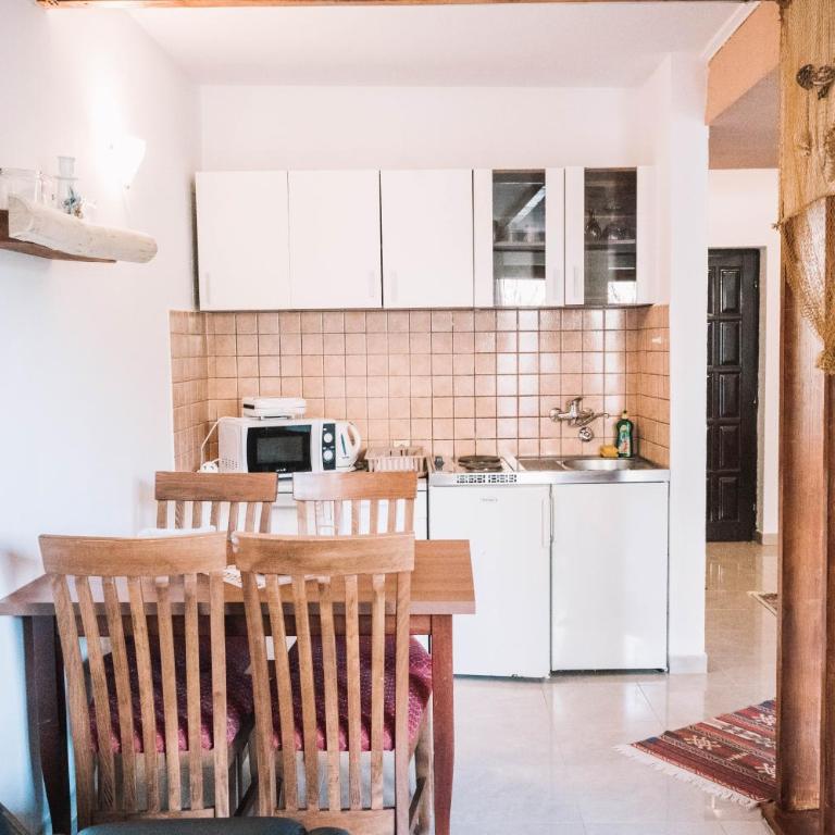 Bivalvia Apartments - Double Room with Balcony and Sea View - 9