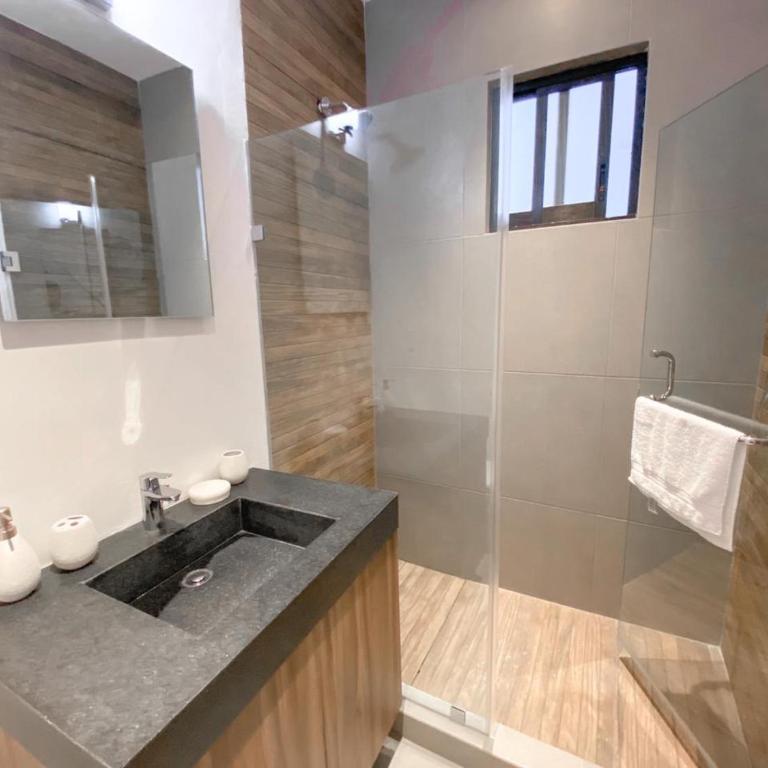 Cosmos 42 - New Modern Studio close to the 5th Av & the beach - One-Bedroom Apartment - 2