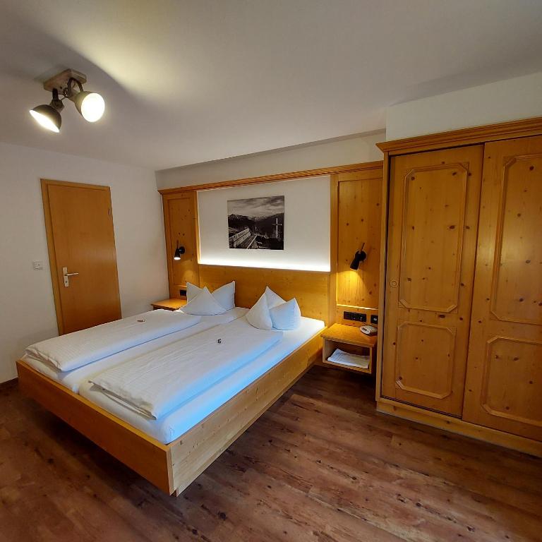 Der Malerwinkl - Alpenhotel - Doppelzimmer mit Balkon - 17