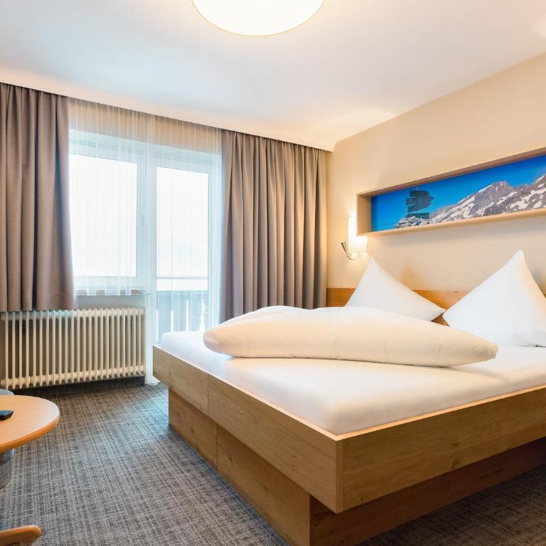 Gästehaus Hornegger - Doppelzimmer mit Balkon - 6