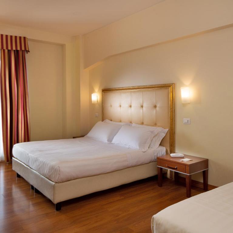 Giotto Hotel & Spa - Camera Tripla Standard con Vista Valle - 5