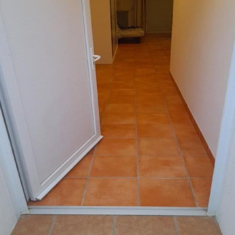 RÉSID'AZUR APPARTEMENT T2-PMR- Piscine privée - Appartement - Vue sur Piscine - 10