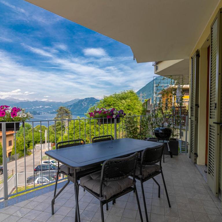 We Lake Como: lake view apartment, feeling home in charming Argegno - Appartamento con 1 Camera da Letto, Balcone e Vista Acqua - 1