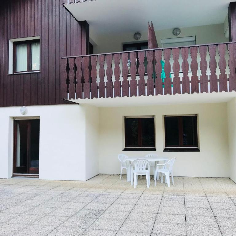 Confortable 3 pièces avec terrasse, idéal pour 6 personnes - FR-1-629-100 - Apartment - 5