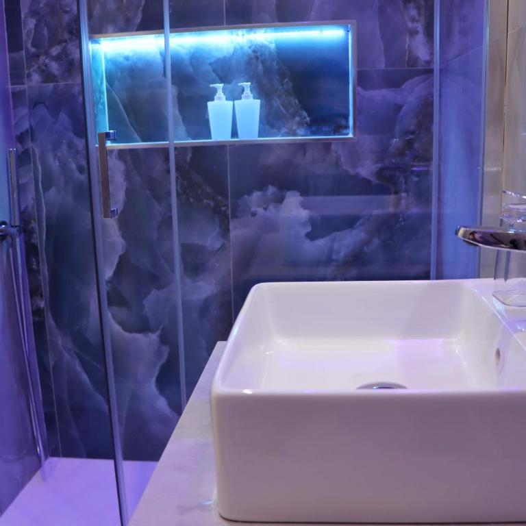Barbaro Suite & Apartment - Camera Matrimoniale Deluxe con Balcone - 8