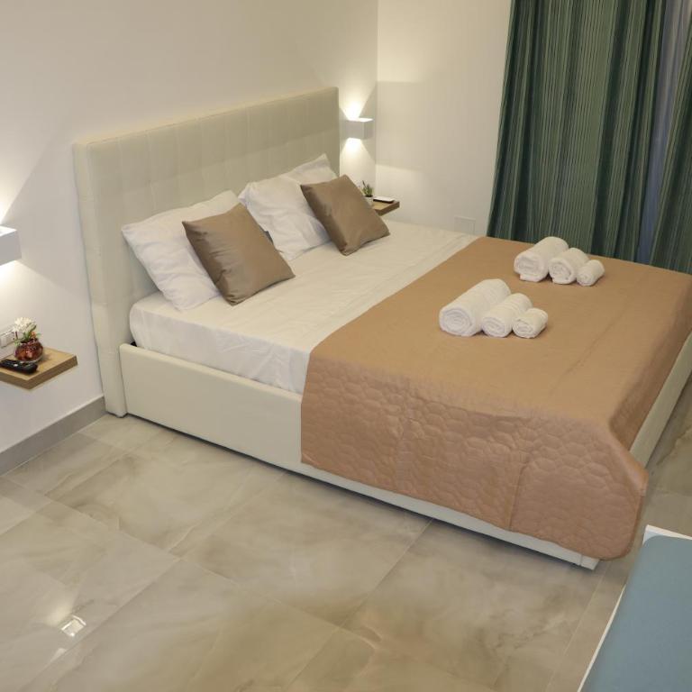 Barbaro Suite & Apartment - Camera Quadrupla con Balcone - 15