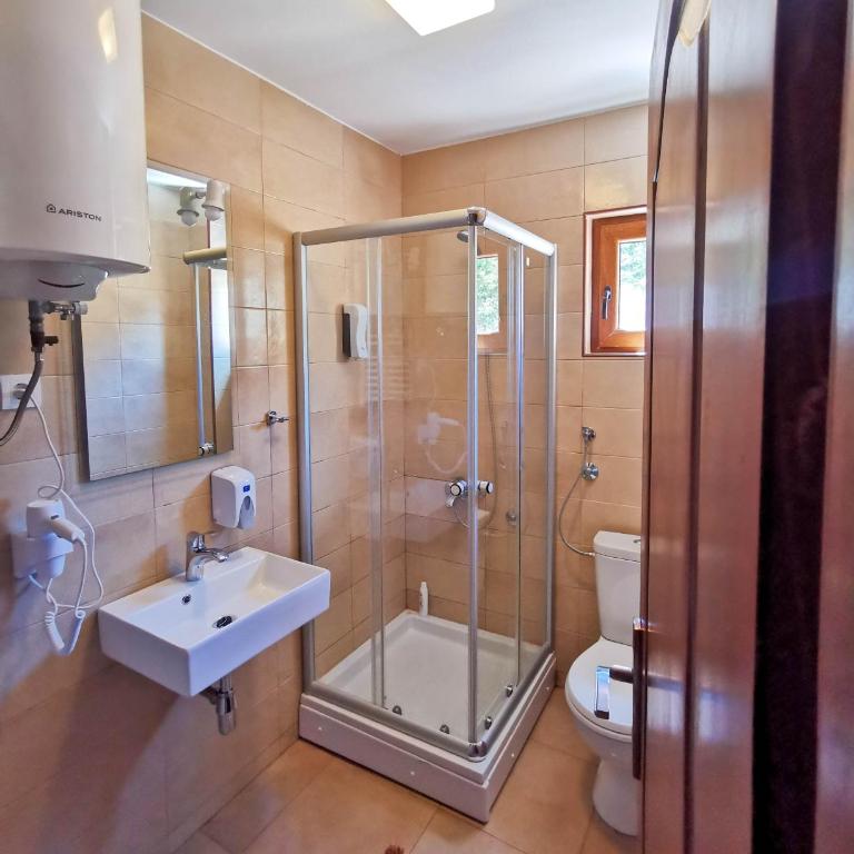 Apartmani Bijelic - Apartment with Terrace - 10