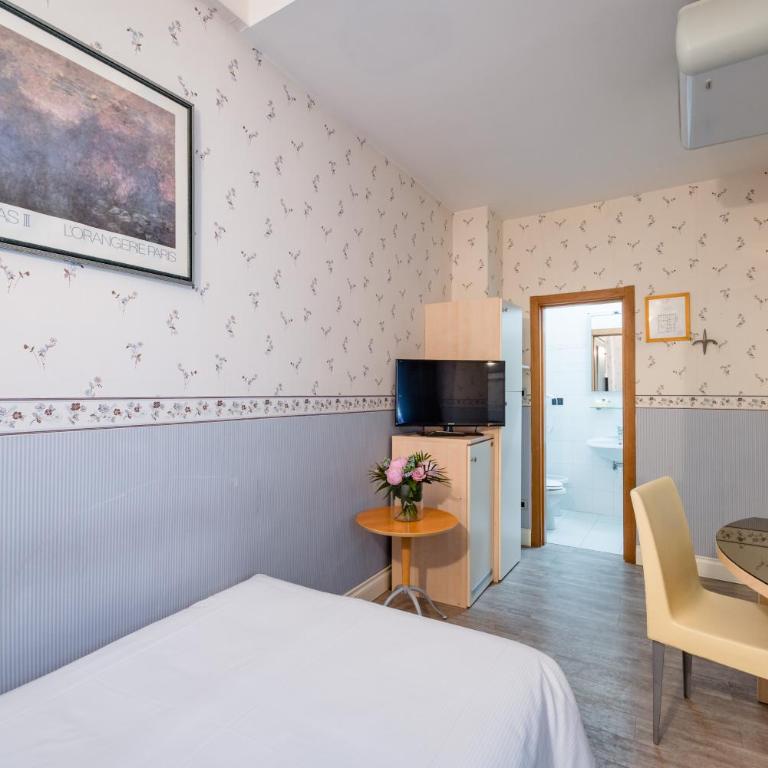 Hotel Centrale - Camera Singola con Letto a Una Piazza e Mezza - 1