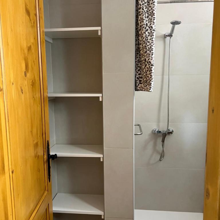 Casa rural con baño adaptado y piscina en Mogán - Apartamento de 2 dormitorios - 10