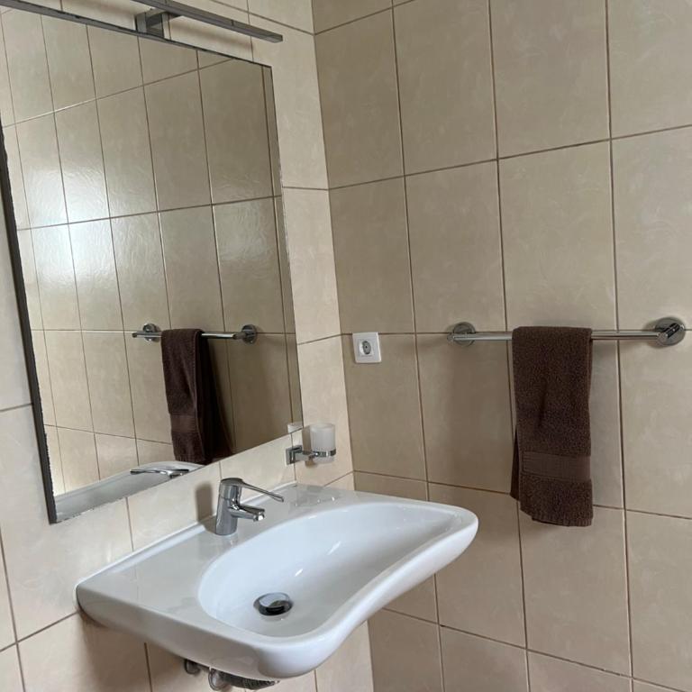 Casa rural con baño adaptado y piscina en Mogán - Apartamento de 2 dormitorios - 16