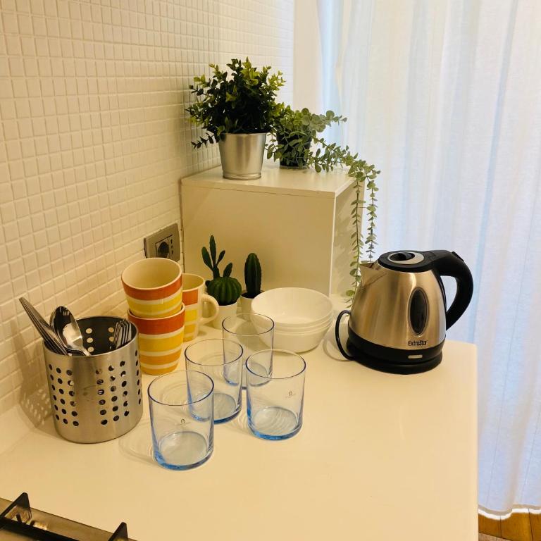 Chiara Guest House 34 - M4 Metro blu - Appartamento con 1 Camera da Letto - 38