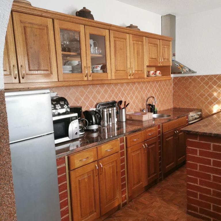 House Leyla - Three-Bedroom House - 10