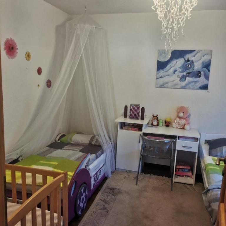 House Leyla - Three-Bedroom House - 18