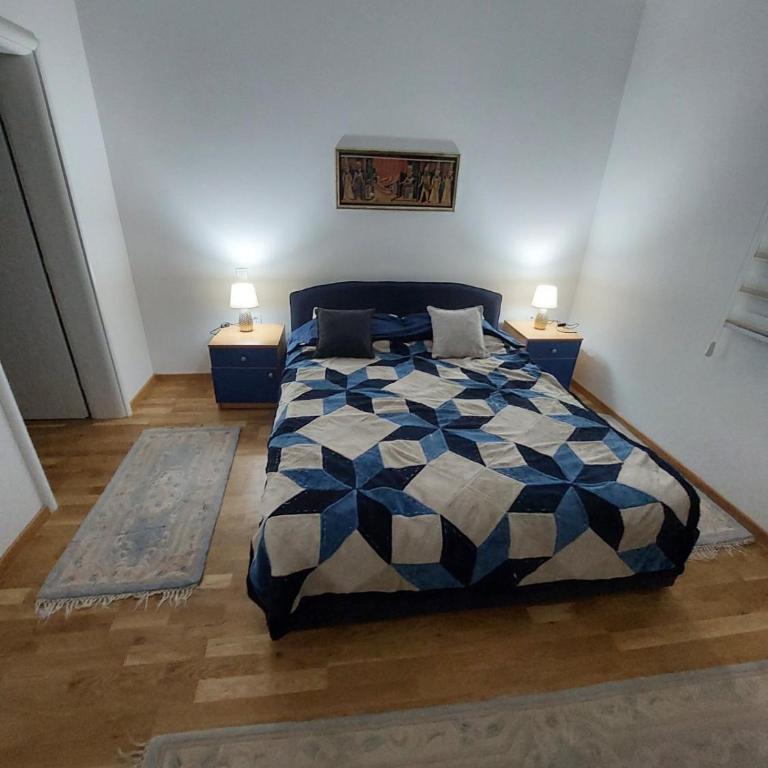 La Luna - FREE PRIVATE PARKING - One-Bedroom Apartment - 11