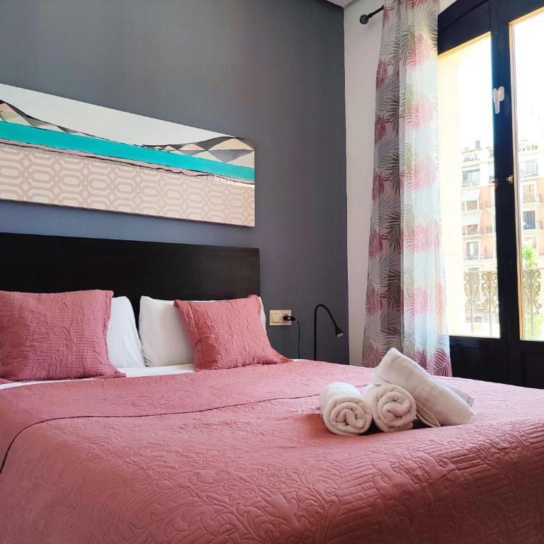 Flats Friends Plaza de la Reina - Quadruple Room with View - 12