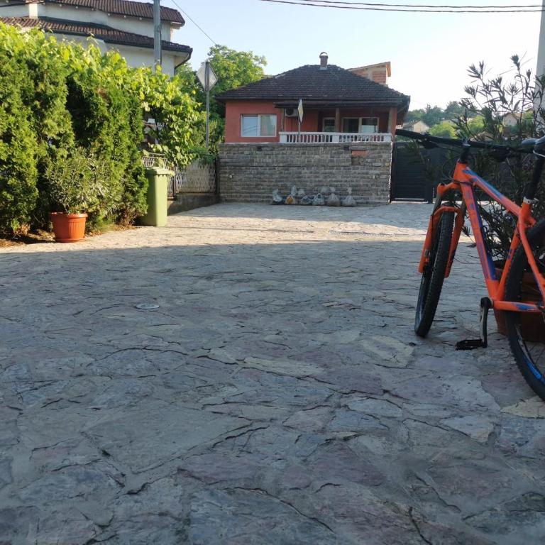 House Leyla - Three-Bedroom House - 8