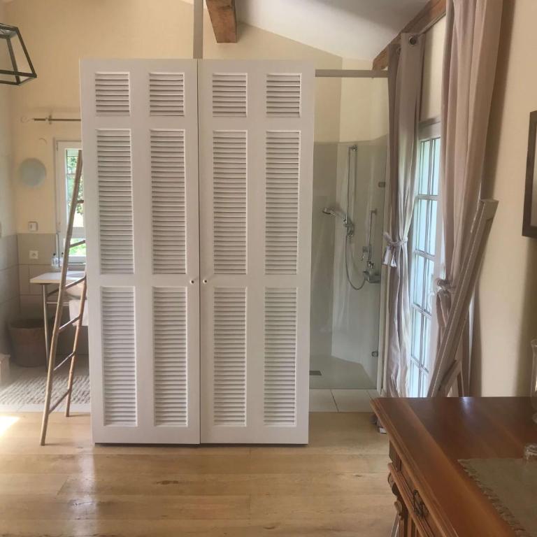Villa La Begude - Boutique B&B - Chambre Double Supérieure 3 - Vue sur Piscine - 33 m² - 8