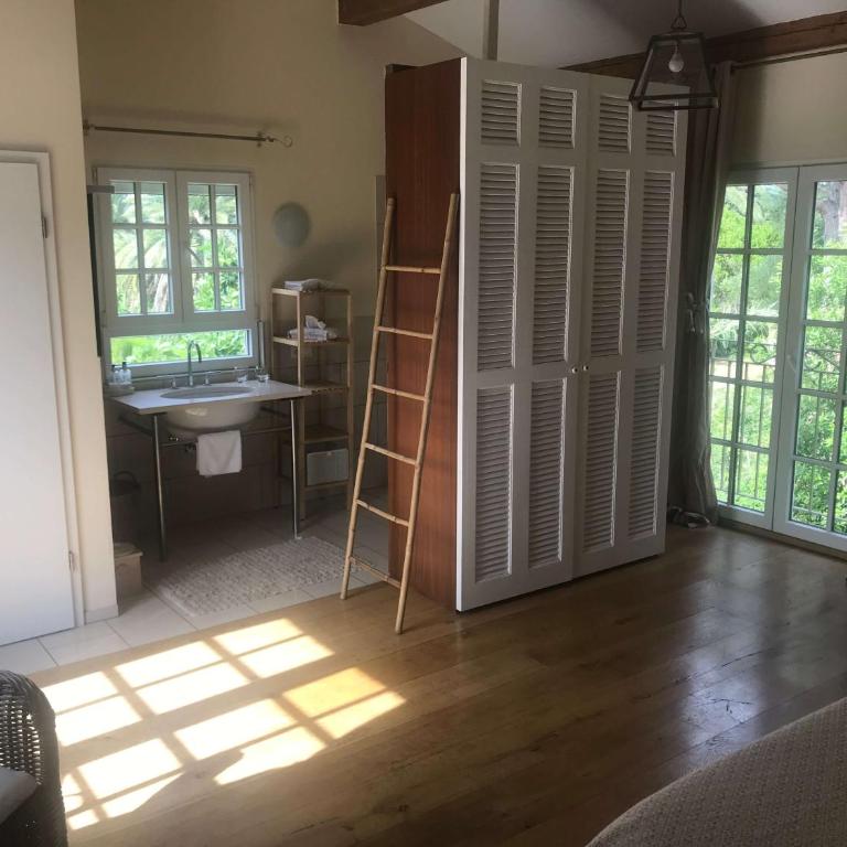 Villa La Begude - Boutique B&B - Chambre Double Supérieure 3 - Vue sur Piscine - 33 m² - 6