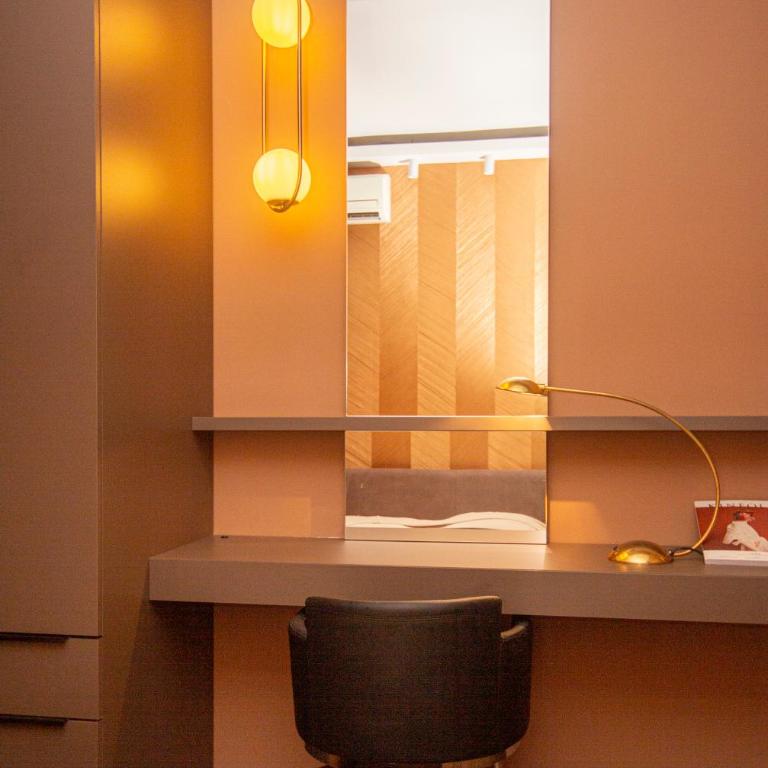 Artisan's Dwelling - Penthouse Apartment - 27
