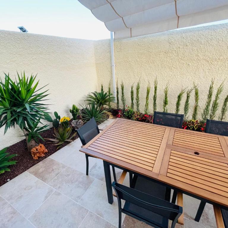 Casa Azure - Three-Bedroom House - 33