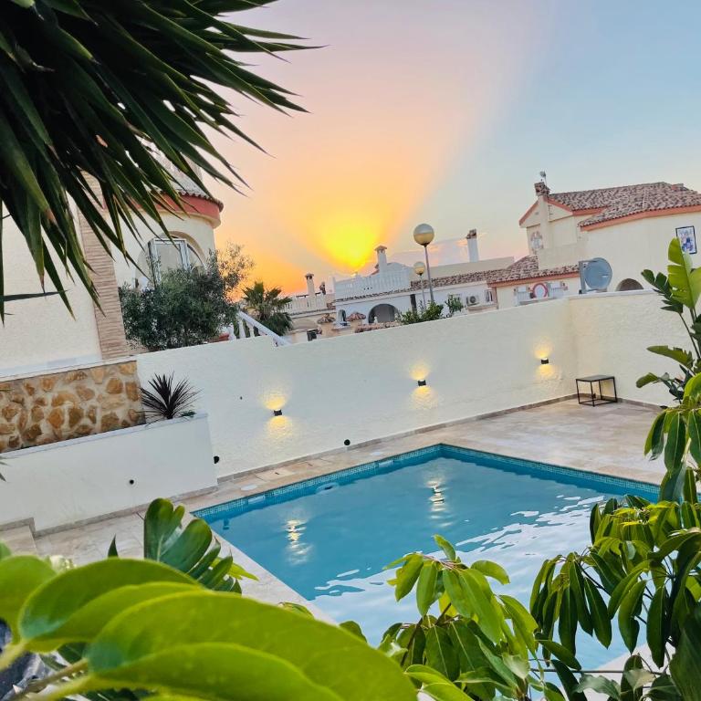 Casa Azure - Three-Bedroom House - 16