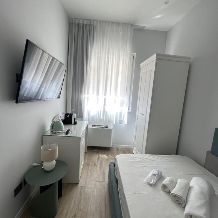Il Tempio degli Artisti - Suites - Triple Room with Private Bathroom - 1