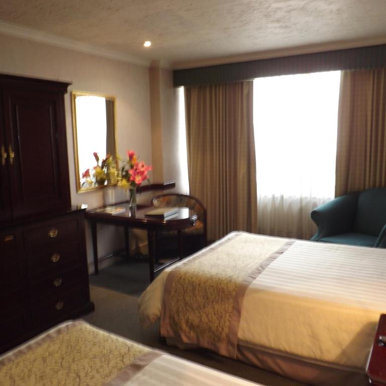 Pedregal Palace - Habitación Doble Deluxe - 2 camas dobles - 5