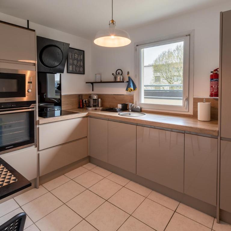 Duplex T3 Moderne au Metro - Clim & Parking Privé - Appartement 2 Chambres - 11