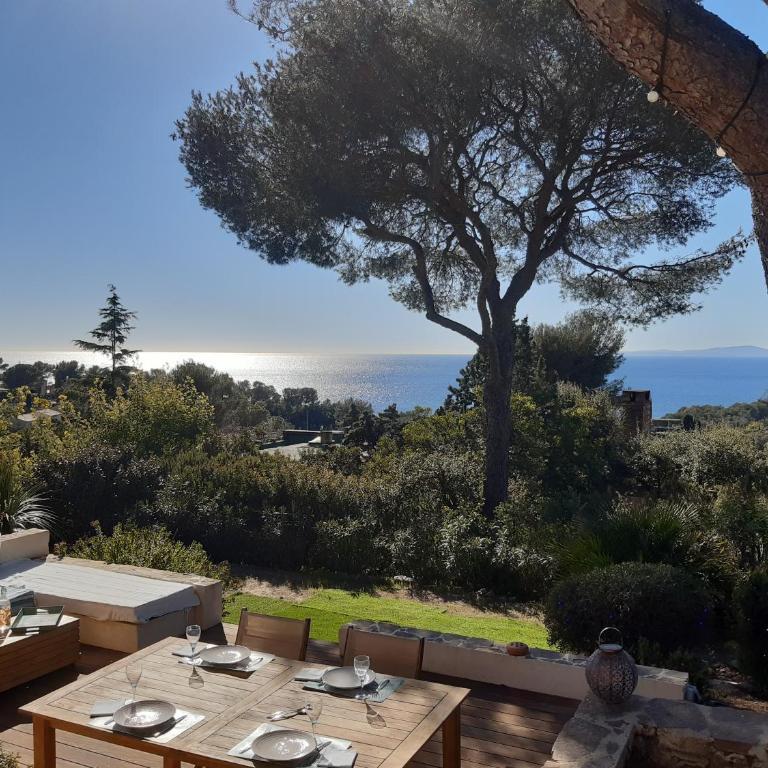 VILLA ANADINE - Aiguebonne BOULOURIS - PLEINE VUE MER - À 5 minutes à pied de la plage - Climatisée - Villa 3 Chambres - 8
