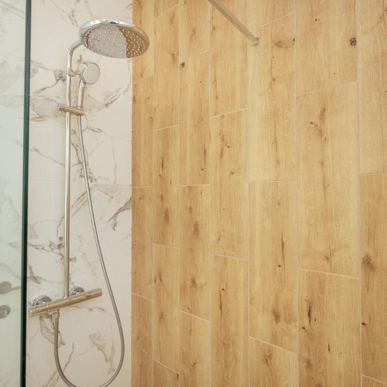 SkyView apartments - Deluxe Studio with Balcony and Sea View - 5