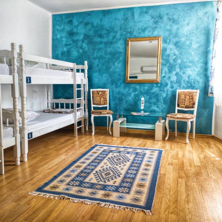 Hostel Miran Mostar - 6-Bed Mixed Dormitory Room - 2
