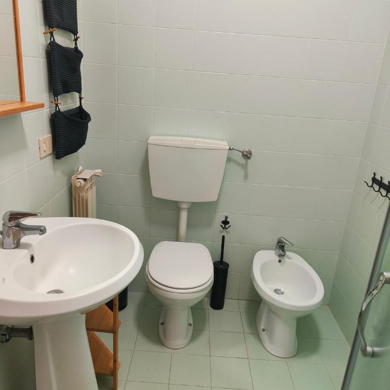 Beteyà Hostel Don Bosco - Deluxe Double Room with Partial Sea View - 4