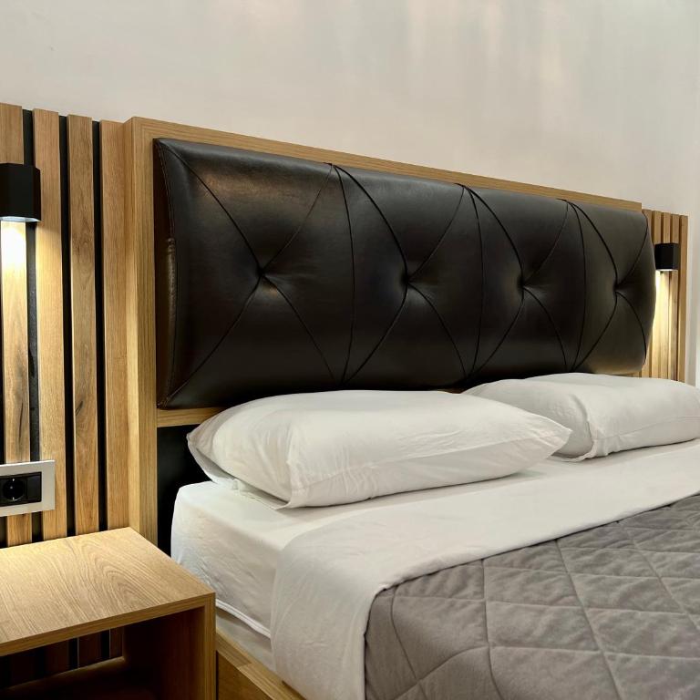 Blue Star Apartments - Deluxe Double Room - 2