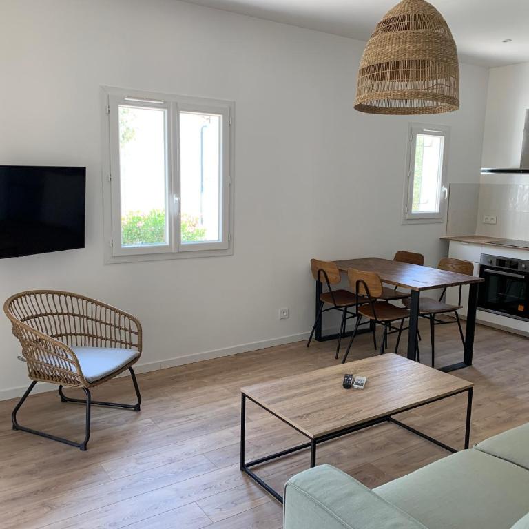 Le Rossignol 3, Aiguebelle plage, Le Lavandou - One-Bedroom Apartment - 7
