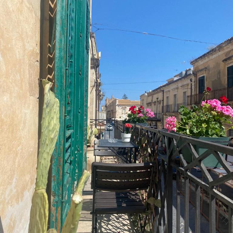 Palazzo Zappata luxury room Noto centro - Camera Matrimoniale Deluxe con Balcone - 5