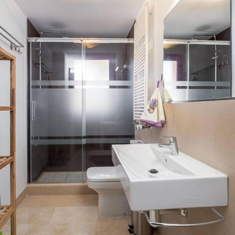 Villa HEIDI - Three-Bedroom Villa - 12