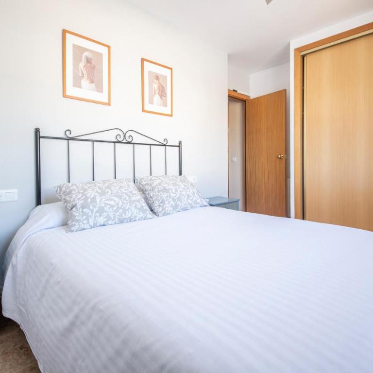 R129 Apartamento con terraza y piscina comunitaria cerca de la playa - Apartamento - 30