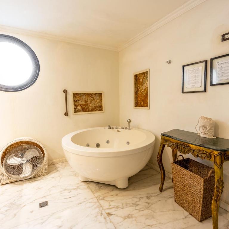 Casa de Alba Hotel Boutique - Suite Deluxe con bañera de hidromasaje - 6