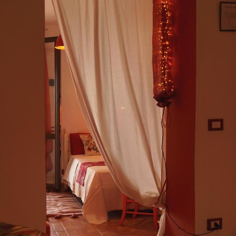 B&B Sole e Luna - Camera Doppia con Letti Singoli con Bagno Privato - 2