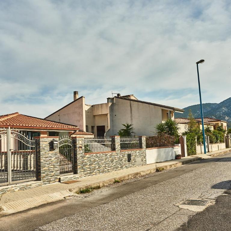 Villetta Vista Mare - Casa Vacanze con 2 Camere da Letto e Vista Mare - 9