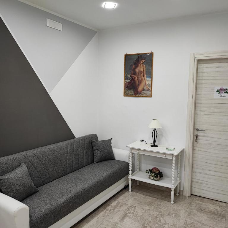 Cataleya 2 - Double Room with Balcony - 6