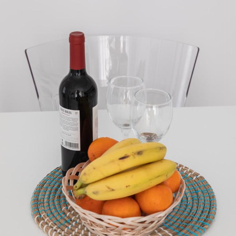 Reinapart Valencia Beach - Two-Bedroom Apartment - 17